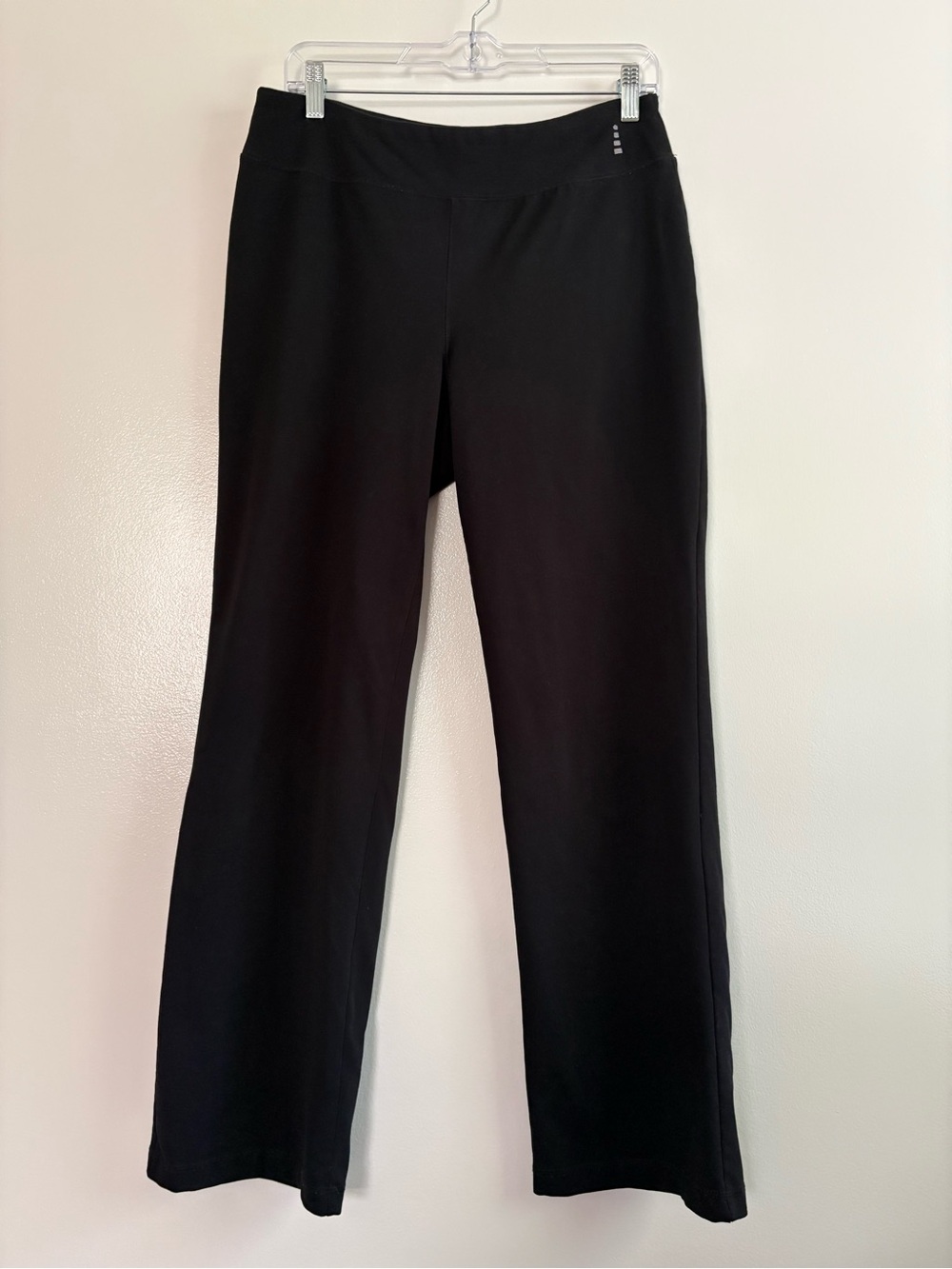Lands' End Women’s Active Straight-Leg Mid-Rise Slimming Fit Leggings Medium